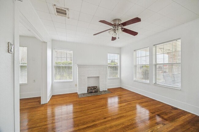 Foto del edificio - 2504 Oakcliff St