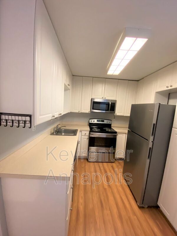 Building Photo - 1617 Riedel Rd