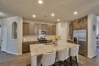 Building Photo - 2651 Hoffman Ln