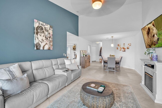 Building Photo - 5157 Floria Way