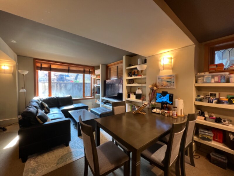 Foto principal - 533 N 74th St