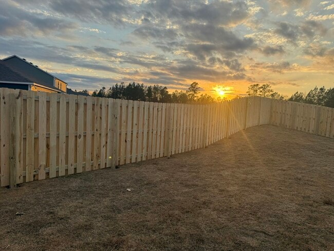 Foto del edificio - 505 Saddlewood Cv