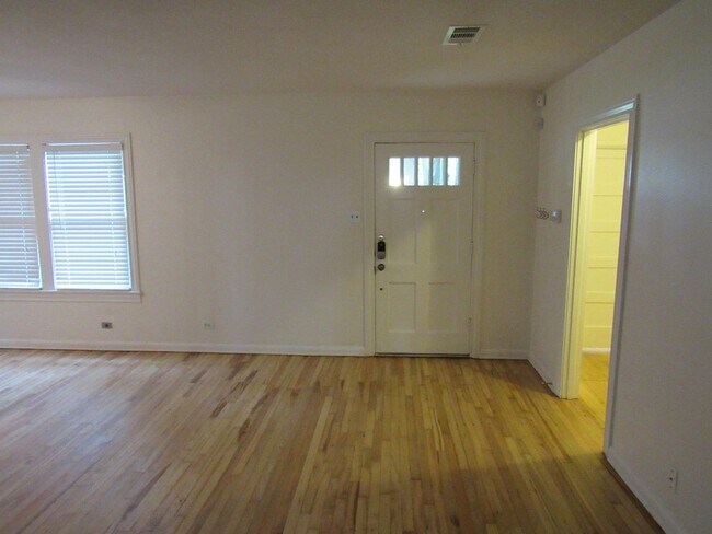 Building Photo - TERRELL HEIGHTS COTTAGE