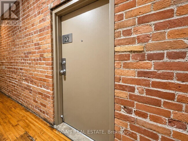 Building Photo - 121 Prescott Ave