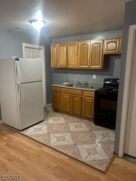 Primary Photo - 281 W Runyon St