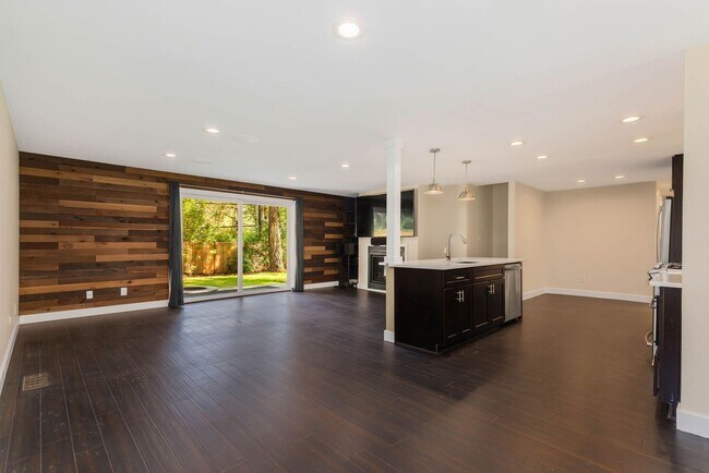Foto del edificio - Newly remodeled Woodinville Rambler Beauty!!