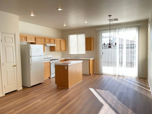 Building Photo - 9223 Marlia St