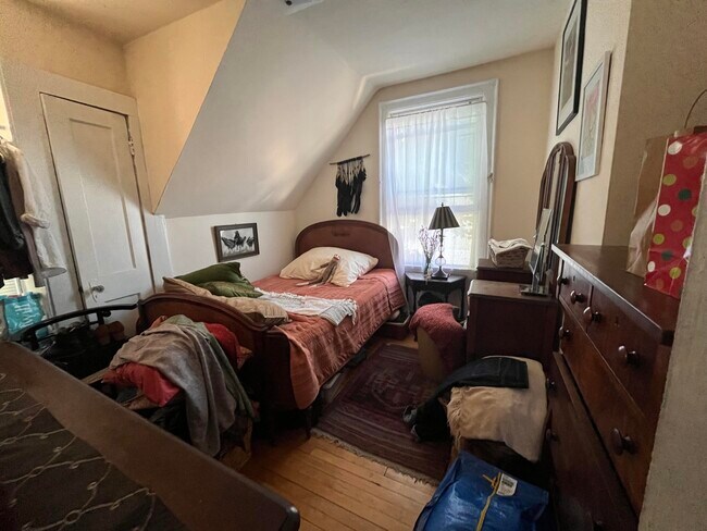 Foto del edificio - 3357 N Bartlett Ave