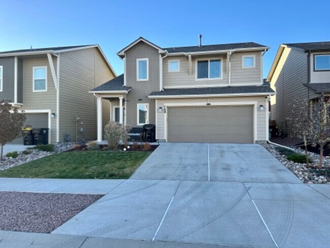 Photo - FANTASTIC 3BD/2.5BA w/ A/C in PATRIOT PARK House