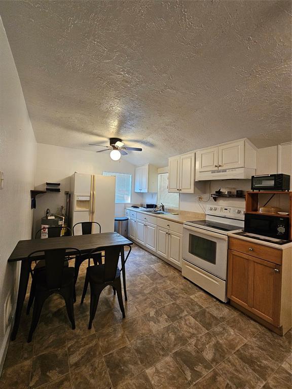 Foto del edificio - 16443 Piper Ln