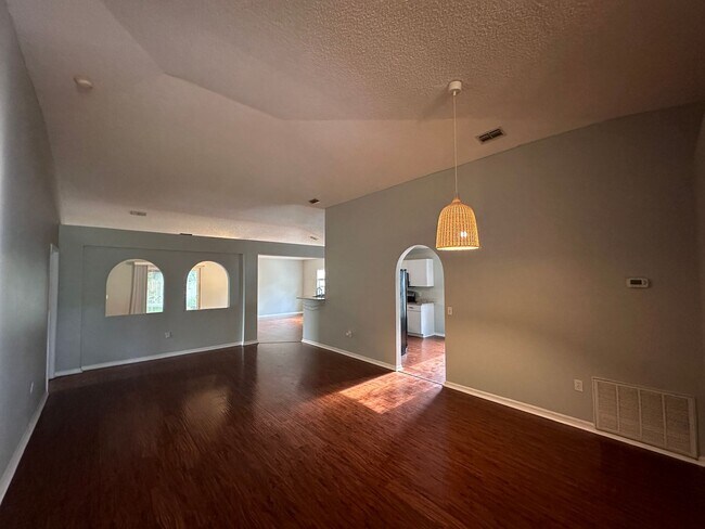 Building Photo - Sutton Lakes House for Rent!
