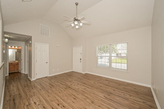 Building Photo - 154 Dreville Dr