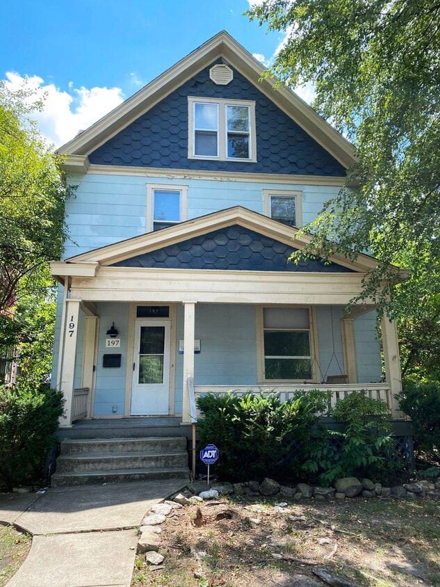 Primary Photo - 197 E. Oakland Avenue
