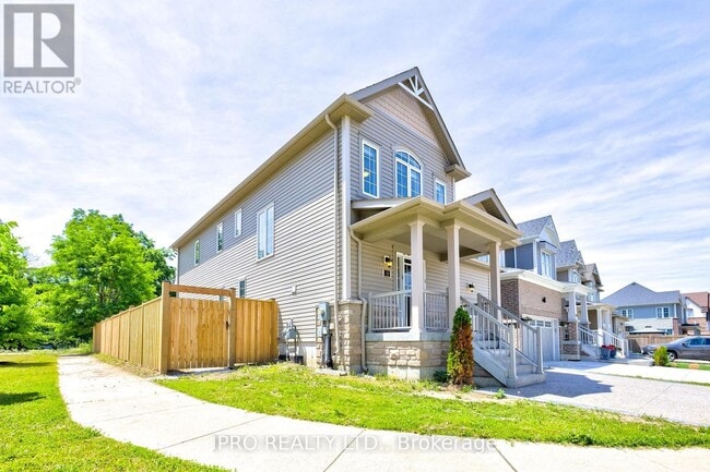 Building Photo - 24 Plumridge Cres