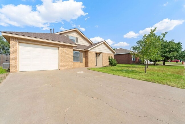 Building Photo - Cute 3/1/1 in Frenship!