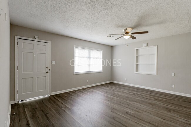 Building Photo - Charming 4 bedroom home in Macon!