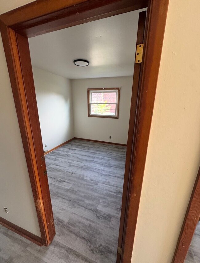 Foto del edificio - 133 E Ravine Rd