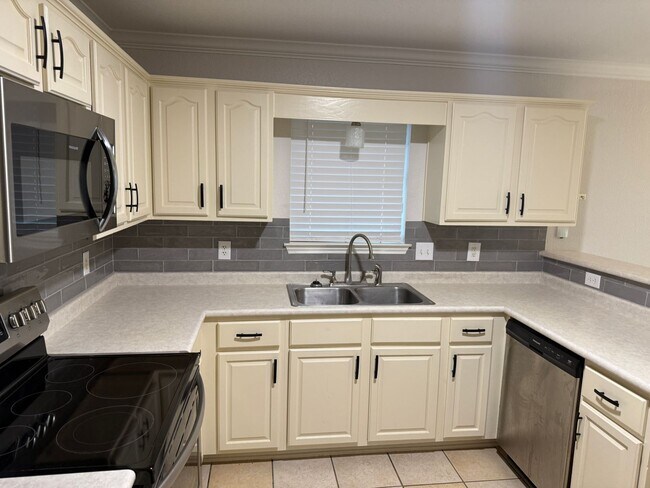 Foto del edificio - Beautiful Home in Forrest Hill Subdivision of Belton - GUARANTEED BELTON SCHOOLS