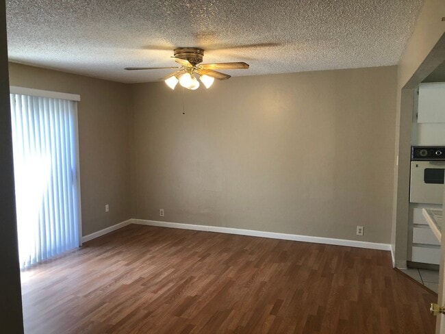 Building Photo - mg2624