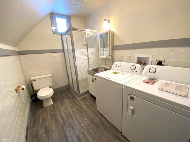 Foto del edificio - 1 br, 1 bath Duplex - 113 Saint Louis Stre...
