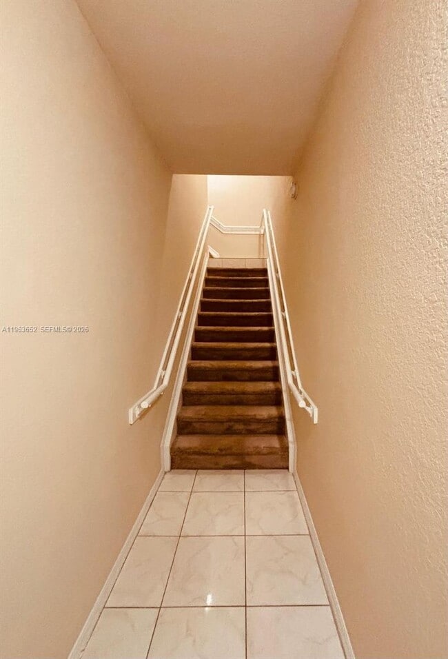 Building Photo - 204 Belmont Ln