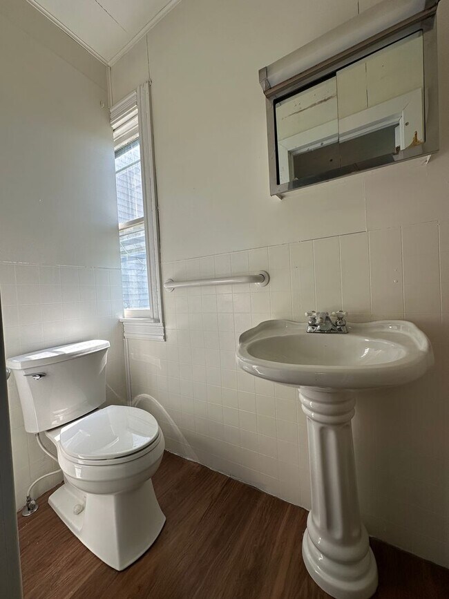 Foto del edificio - 1338-1340 Windsor Castle Rd.