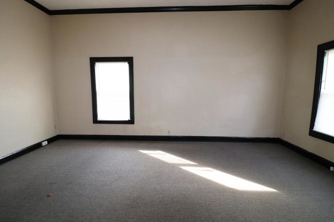 Building Photo - 4775 East 86th Street #1