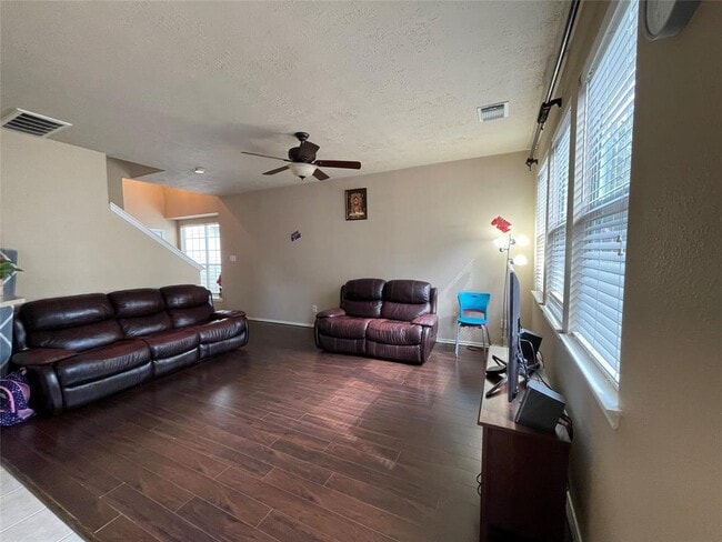 Building Photo - 5626 Claybeck Ln
