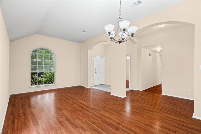 Foto del edificio - 716 Meadow View Dr