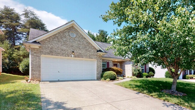 Foto del edificio - 8321 Suttonview Dr