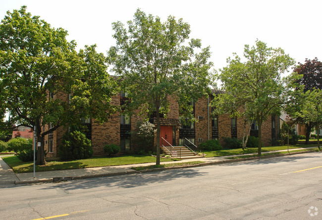 5301 Chicago Ave - 5301 Chicago Avenue South