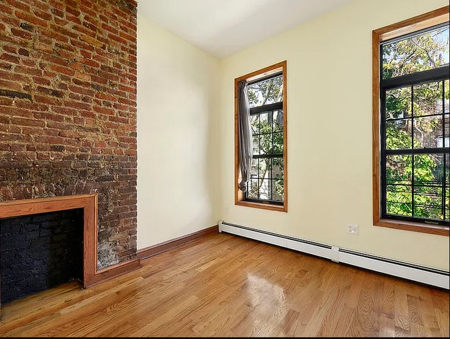 Foto del edificio - 751 Putnam Ave