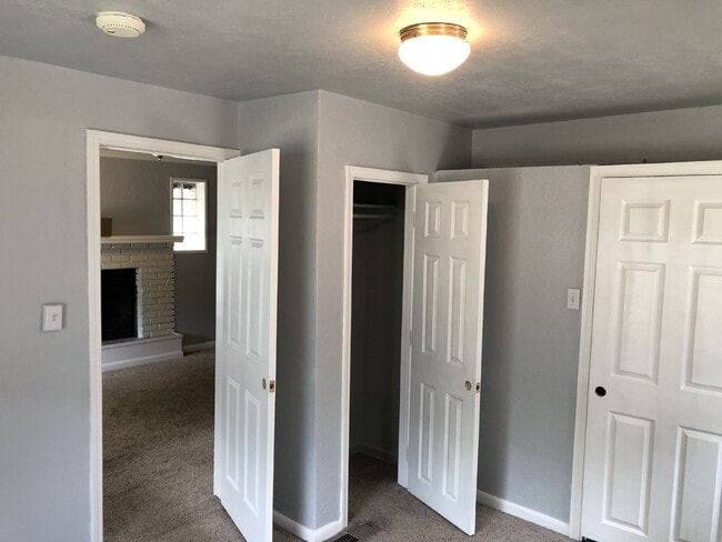 Foto del edificio - 450 E 300 N