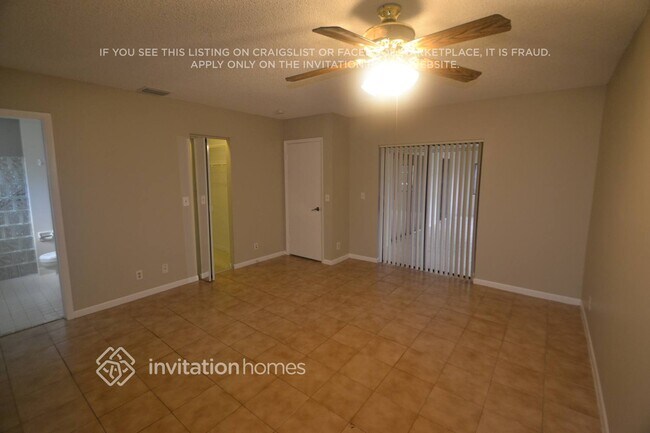 Foto del edificio - 4933 NW 96th Terrace