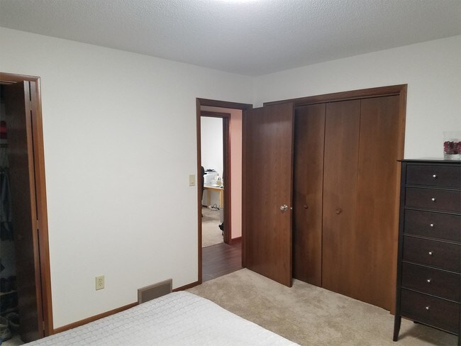 Foto del edificio - 2126 Oxford Ln