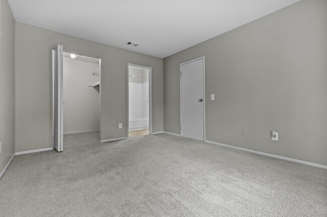 Foto del edificio - Village Club of Farmington Hills