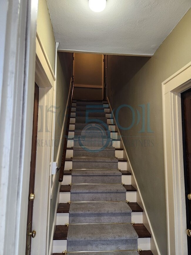 Building Photo - Newly Renovated Immaculate Condo In Hillcrest!!!!! Just Blocks from UAMS!!