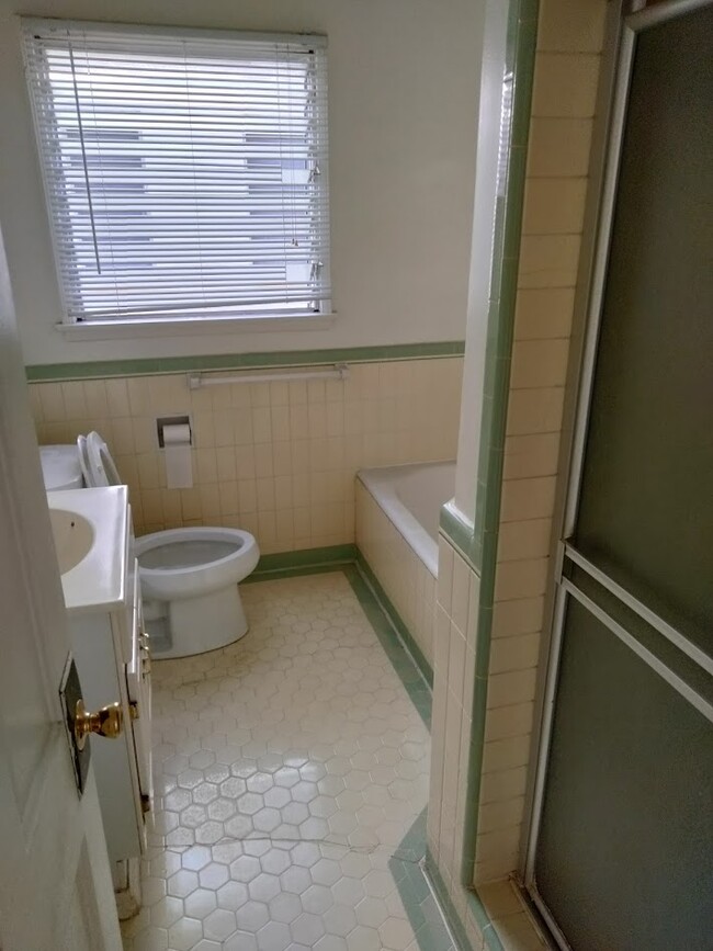 Bathroom - 146 N Arnaz Dr