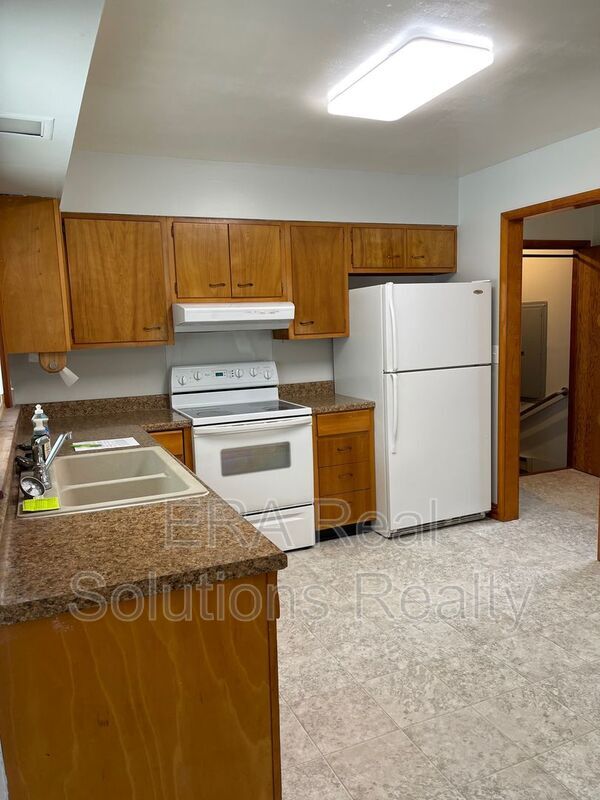 Foto del edificio - 582 Brooke Blvd