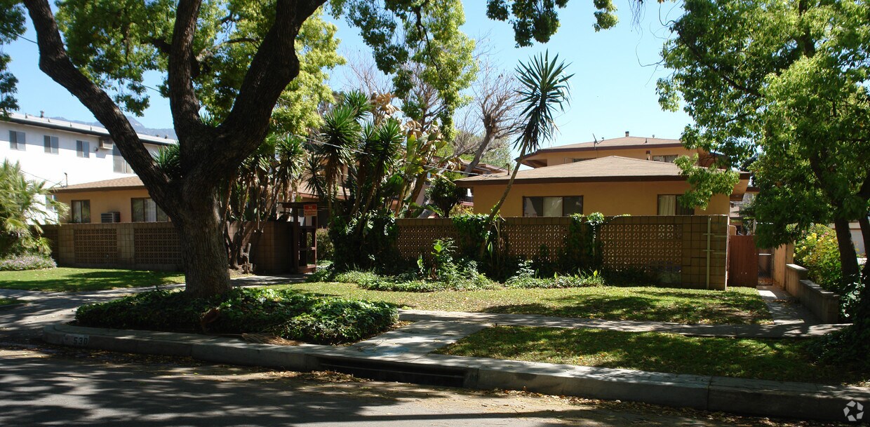 Foto del edificio - 530 Catalina Ave