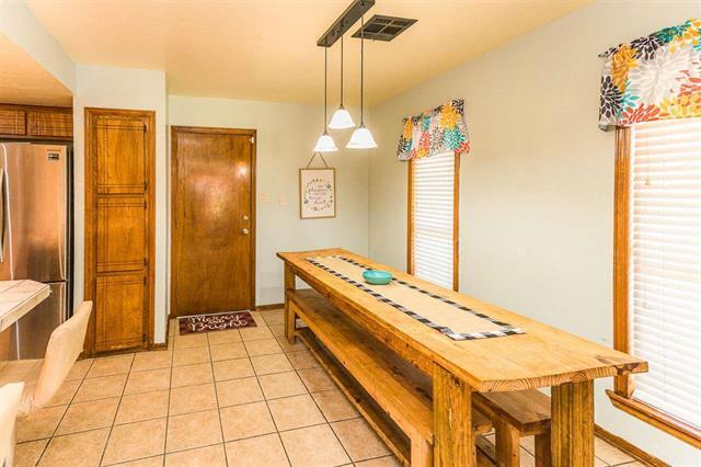 Foto del edificio - 7215 NW Willow Creek Dr