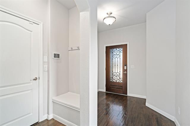 Building Photo - 812 Roxby Ct