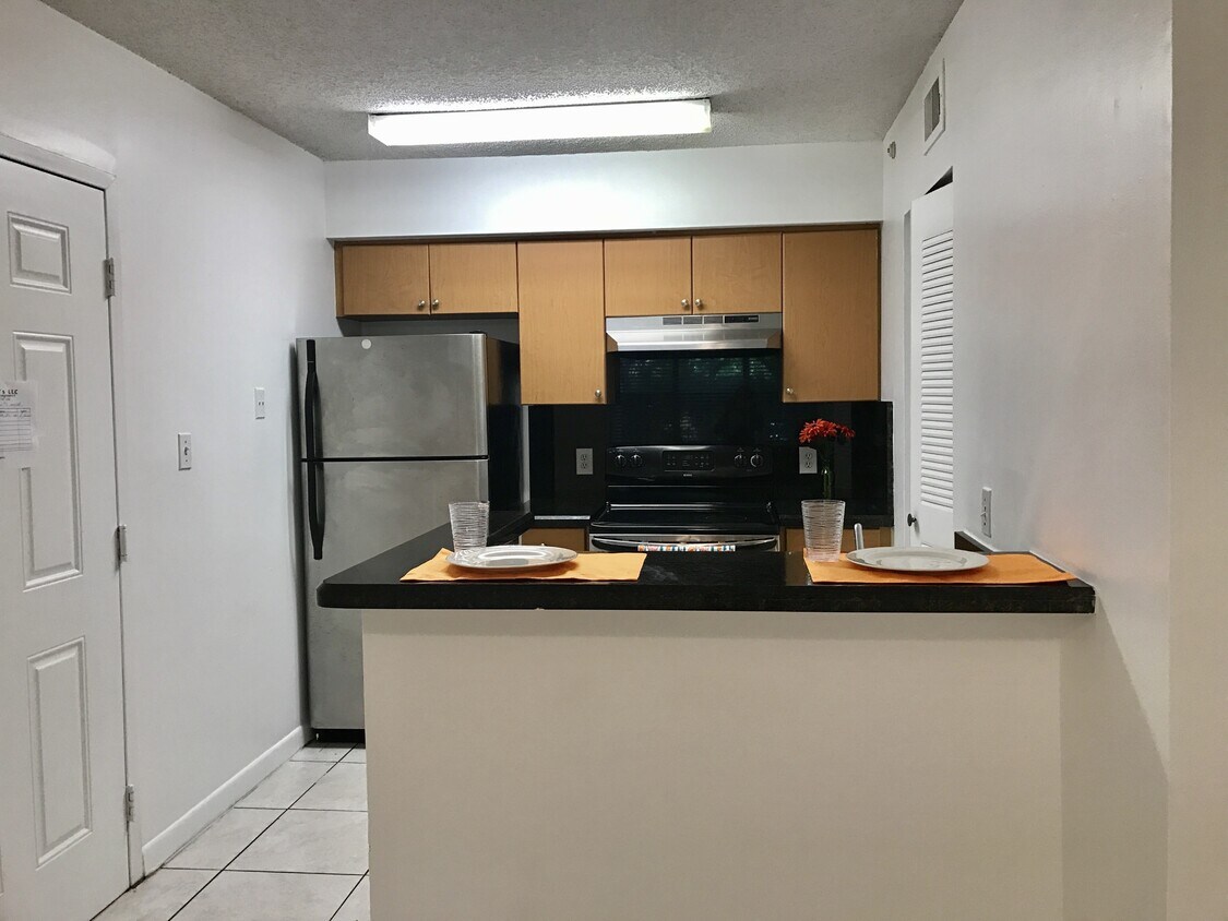 Foto principal - 620 S Park Rd