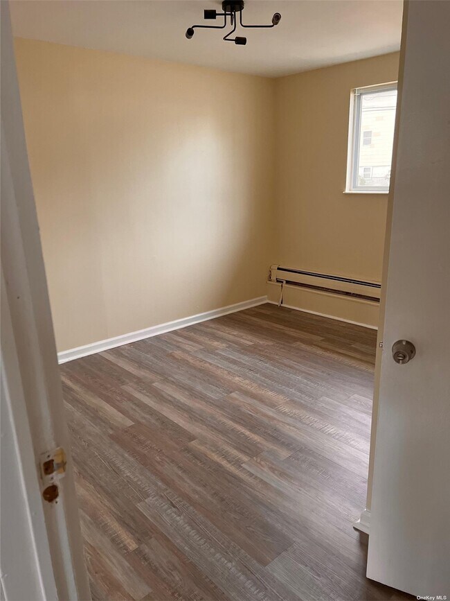 17 Ticino St, Copiague, NY 11726 House Rental in Copiague, NY