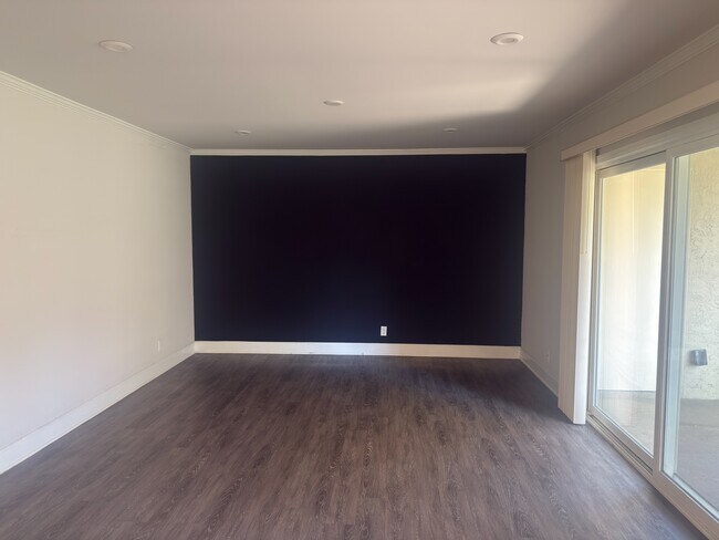 Foto del edificio - 8545 Villa La Jolla Dr