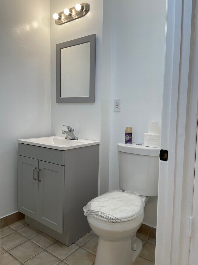 BATHROOM - 741 N St Andrews Plz