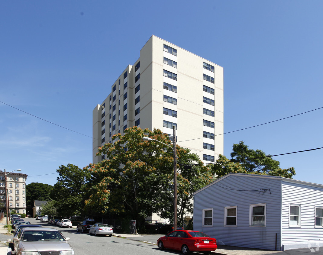 Building Photo - Leisure Tower