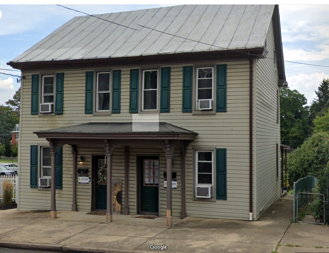 Primary Photo - 417-419 E King St.