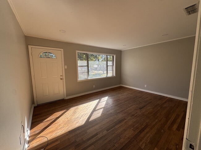 Foto del edificio - 1019 Brooksy St