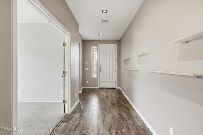 Foto del edificio - 1724 W Deer Creek Rd